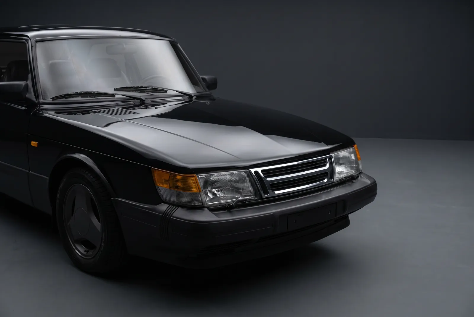 Detail van een Saab 900 klassiek